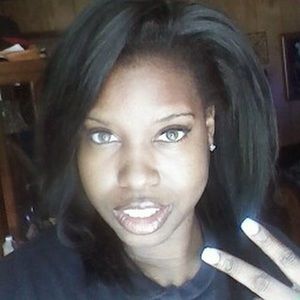 Meet your Posher, Brittney